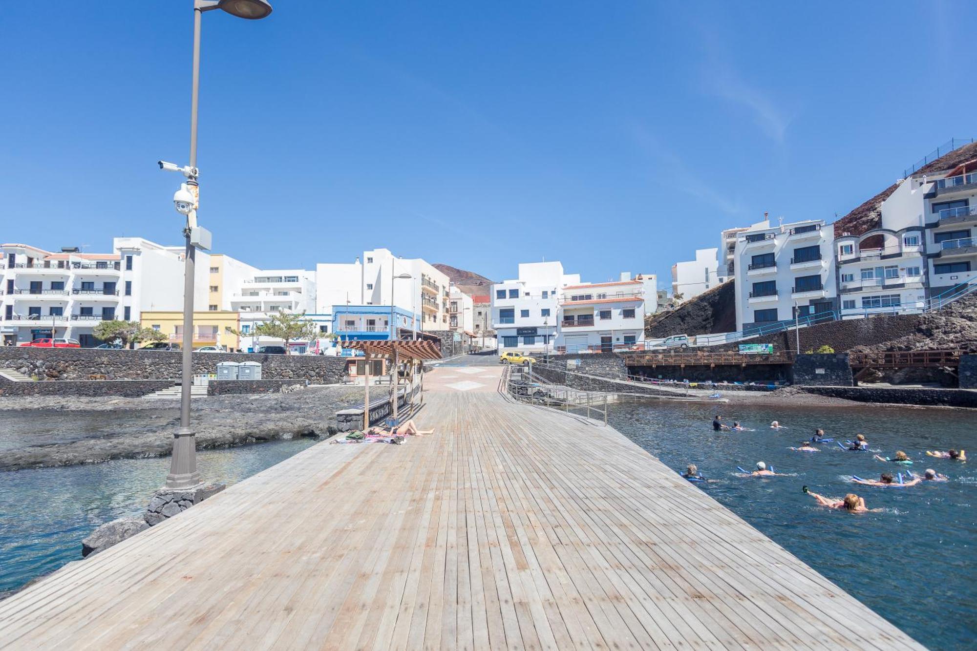 Apartamentos Varadero en primera línea de mar Playa La Restinga Exterior foto